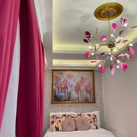 Makati Isabela Luxury Apartment Манила Екстериор снимка
