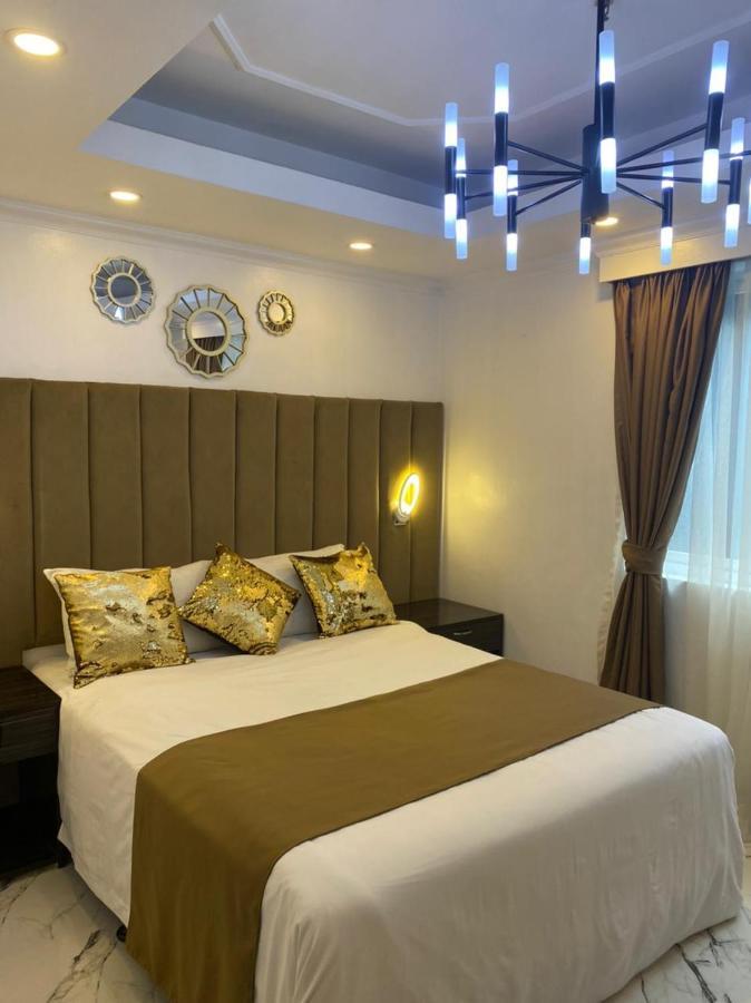 Makati Isabela Luxury Apartment Манила Екстериор снимка
