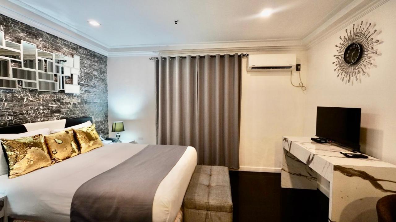 Makati Isabela Luxury Apartment Манила Екстериор снимка