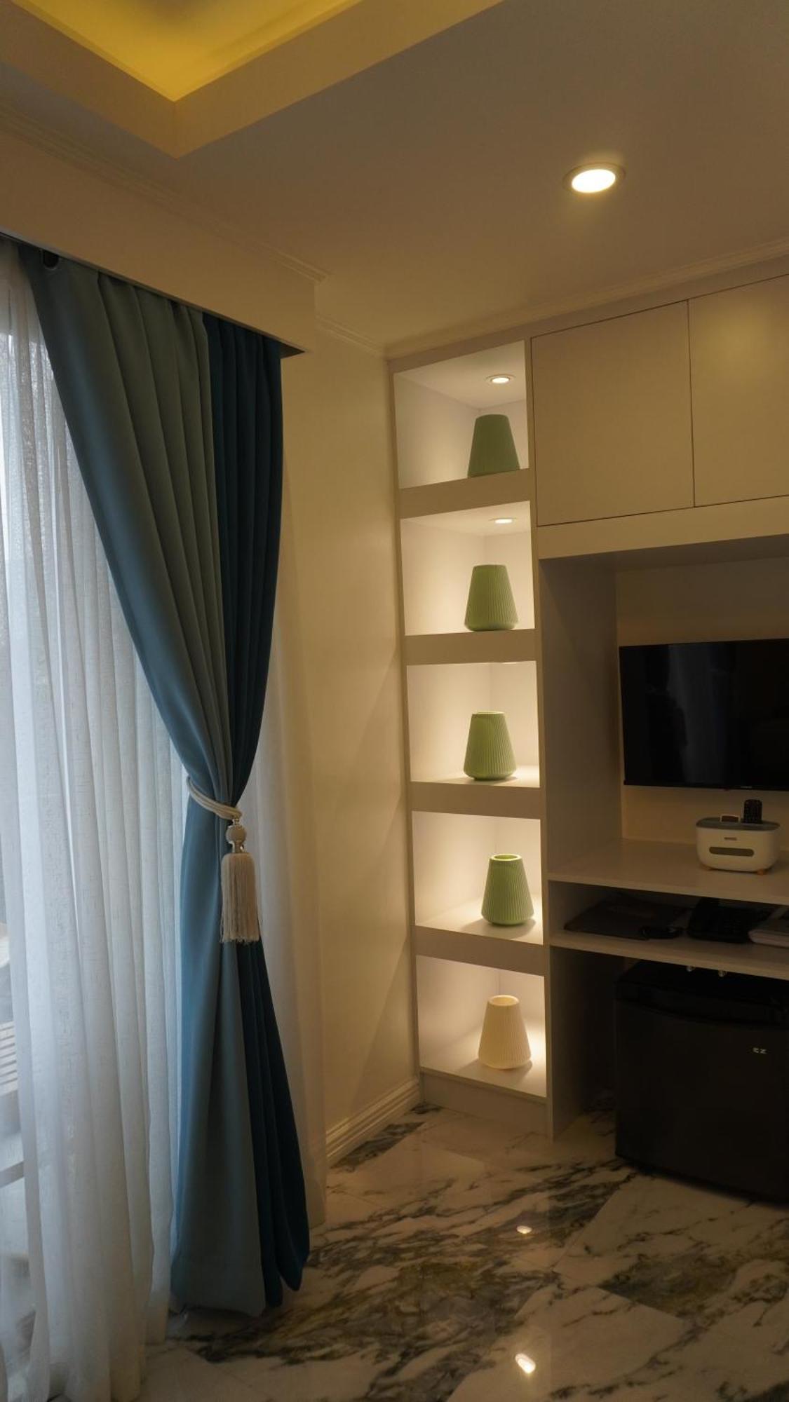 Makati Isabela Luxury Apartment Манила Екстериор снимка
