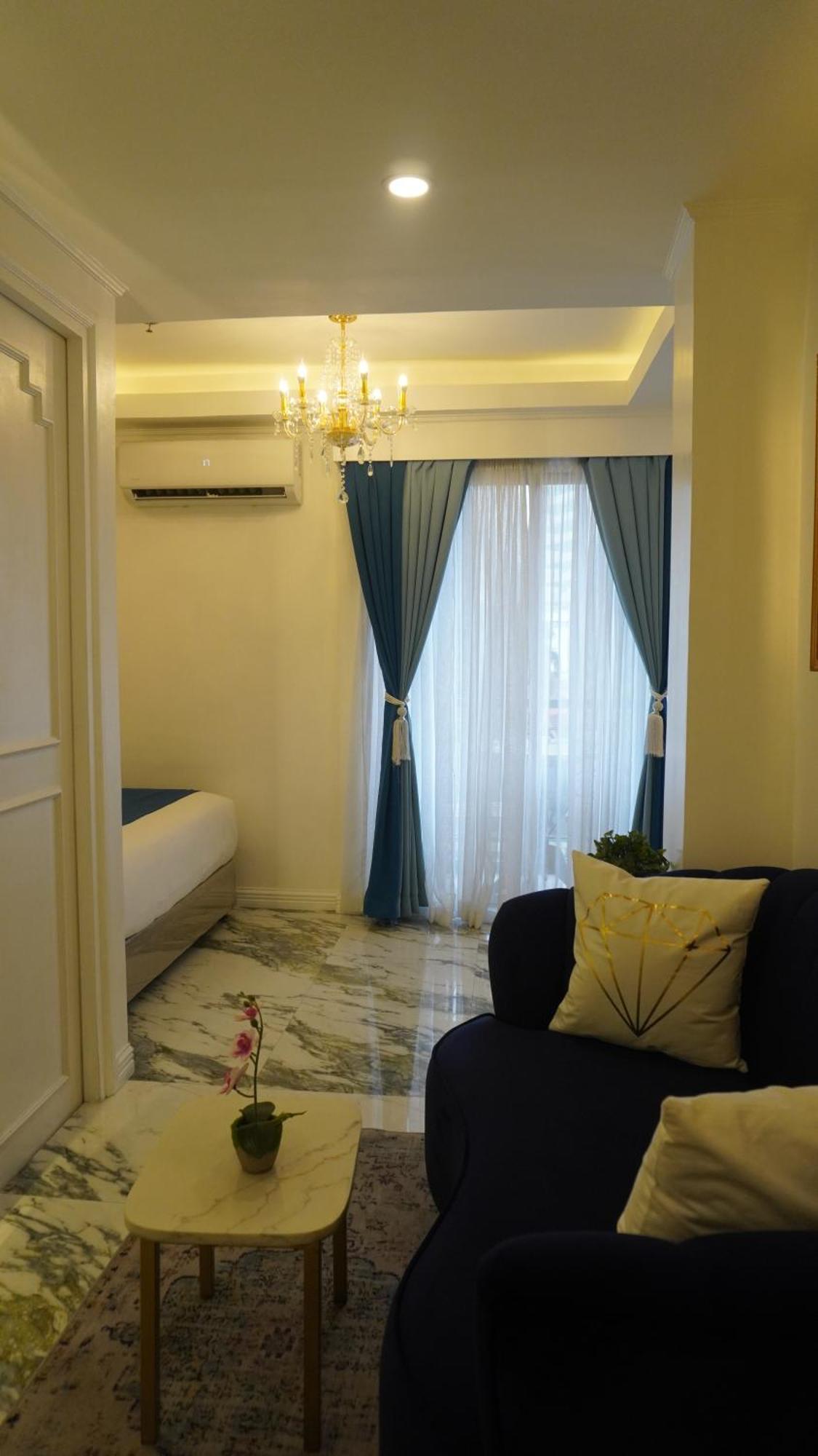 Makati Isabela Luxury Apartment Манила Екстериор снимка