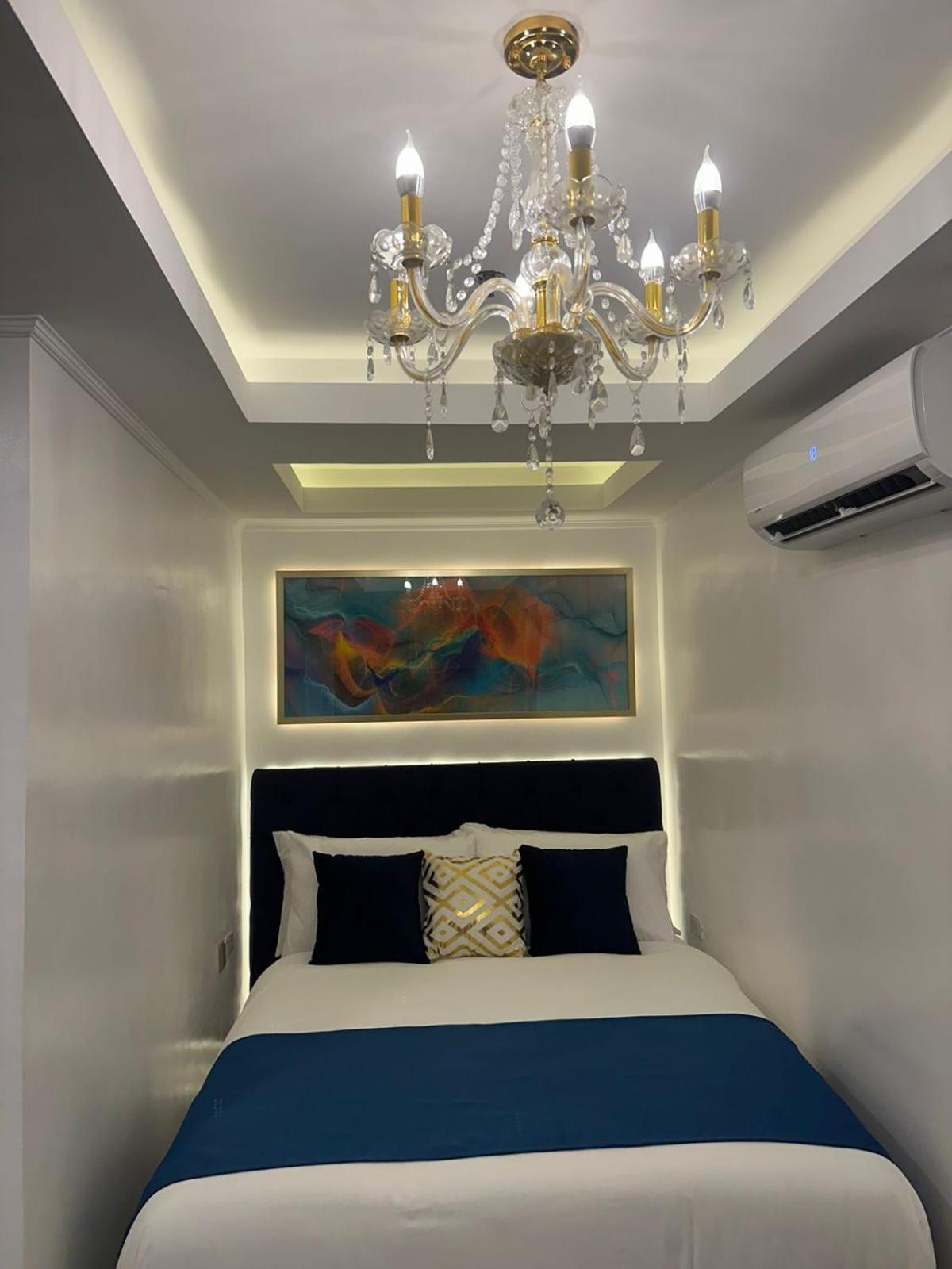 Makati Isabela Luxury Apartment Манила Екстериор снимка